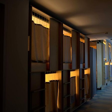 Green Marmot Capsule Hotel Zuerich Exterior foto