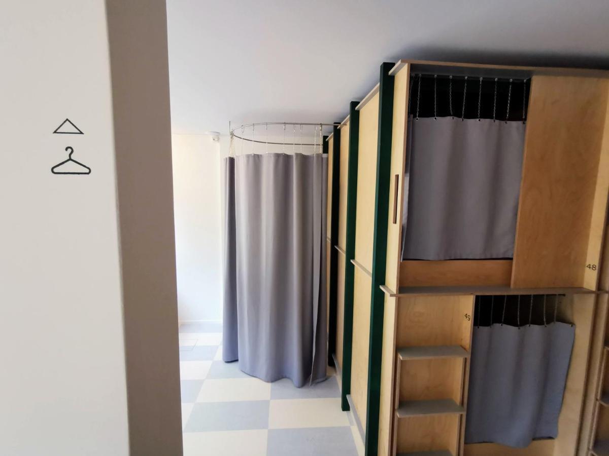 Green Marmot Capsule Hotel Zuerich Exterior foto