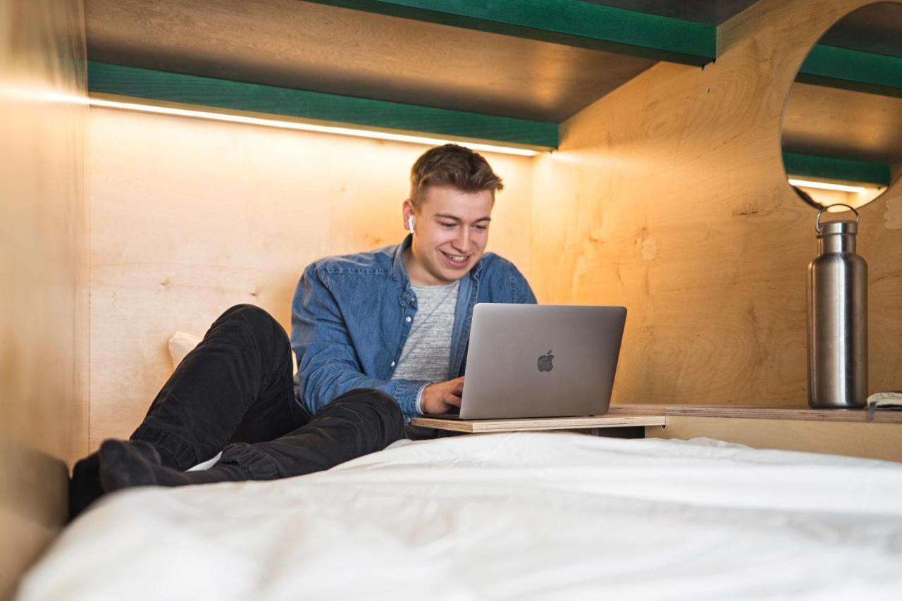 Green Marmot Capsule Hotel Zuerich Exterior foto